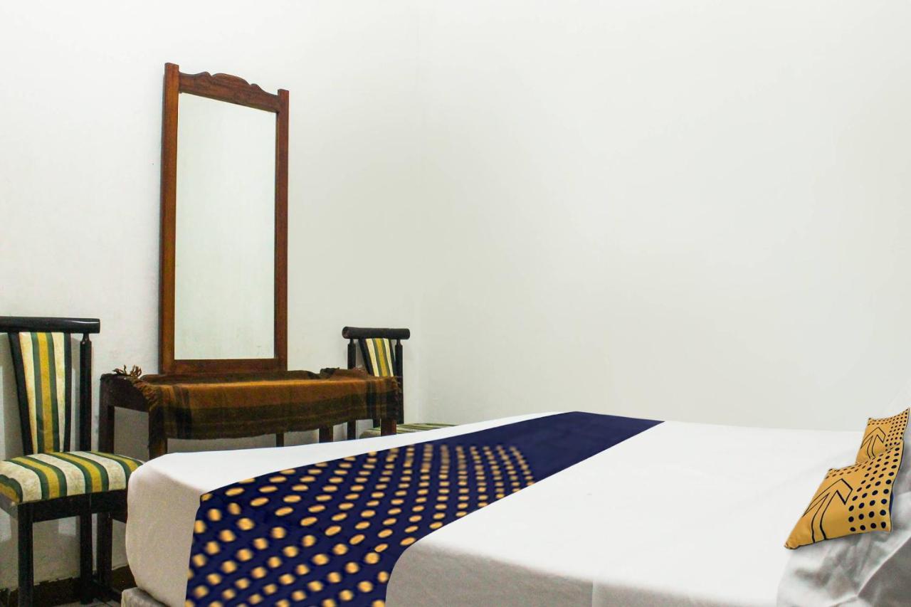 Spot On 91212 Hotel Kelimutu Kupang  Zewnętrze zdjęcie