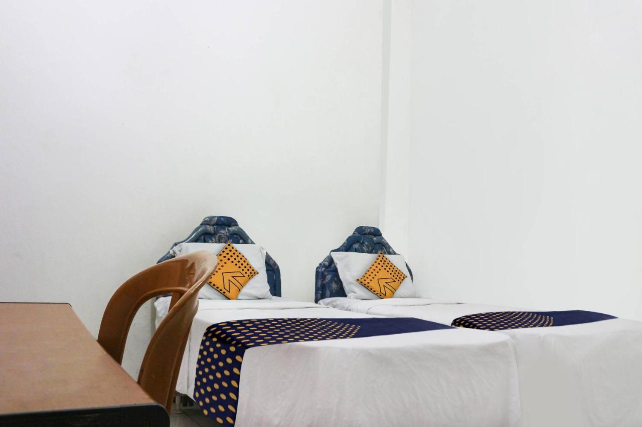 Spot On 91212 Hotel Kelimutu Kupang  Zewnętrze zdjęcie