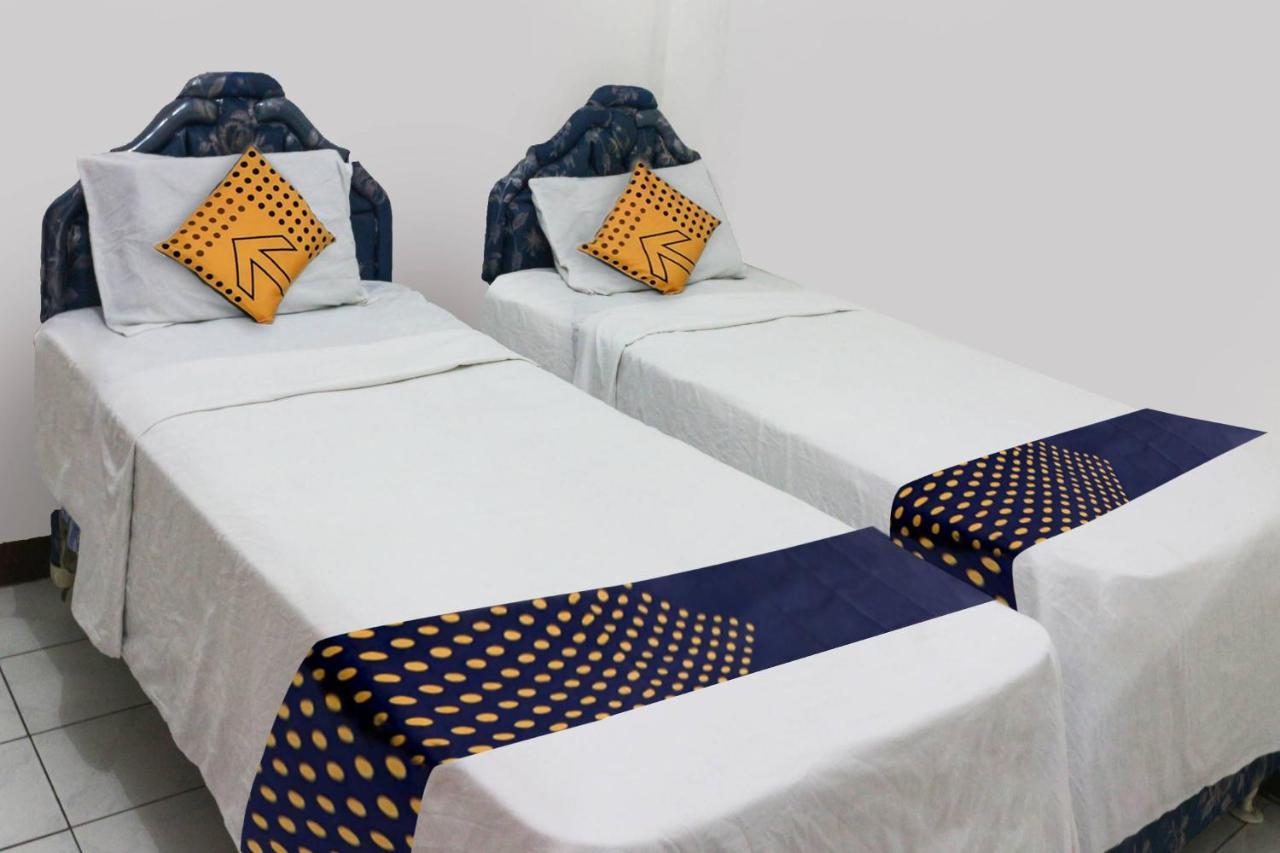Spot On 91212 Hotel Kelimutu Kupang  Zewnętrze zdjęcie